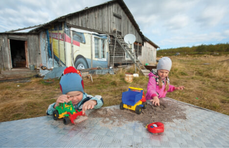 Children on the tundra