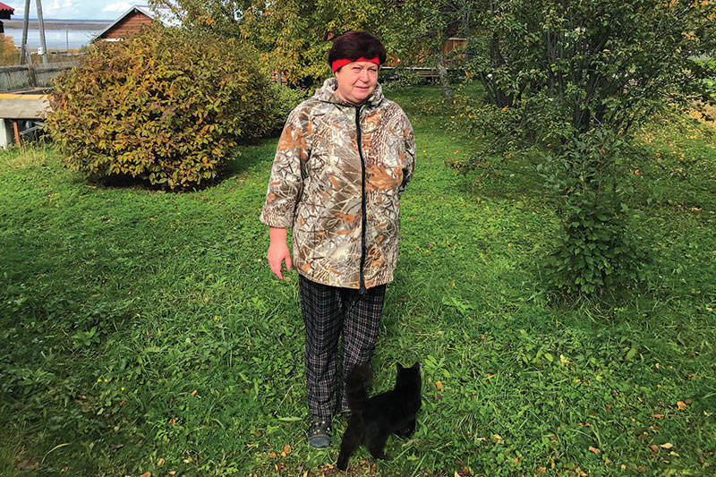 Yelena Kosinskaya in her garden