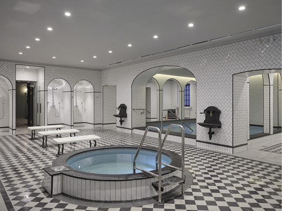 Interior of Fonarniye Banyas