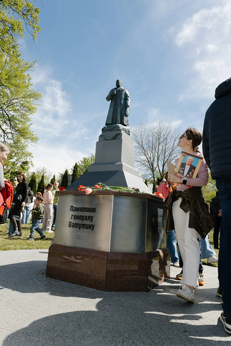 Monument to General Vatutin.