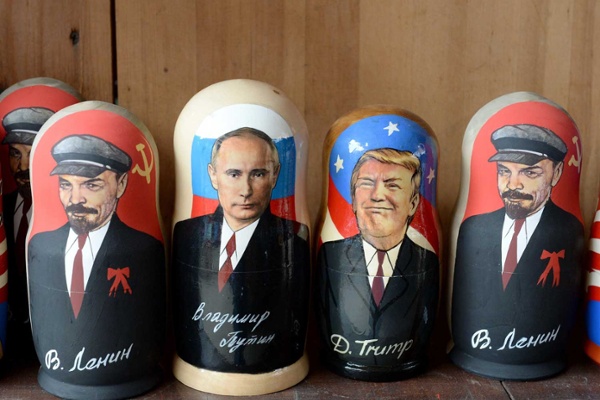 Indicted War Criminal Plays Convicted Felon Like Fiddle