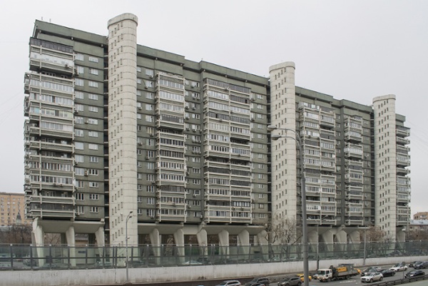 Houses on stilts in St. Petersburg.<br>