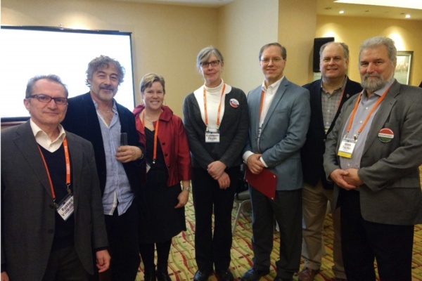 Richardson Receives Distinguished Alumni Award