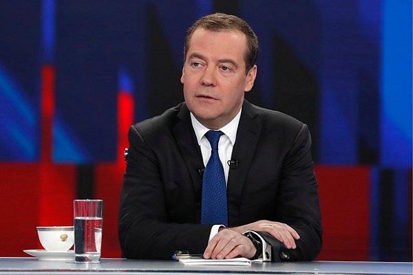 Medvedev Compares Ukraine to Nazi Germany