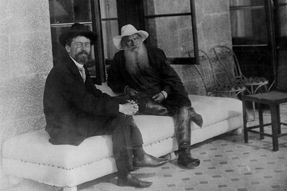 When Chekhov Met Tolstoy