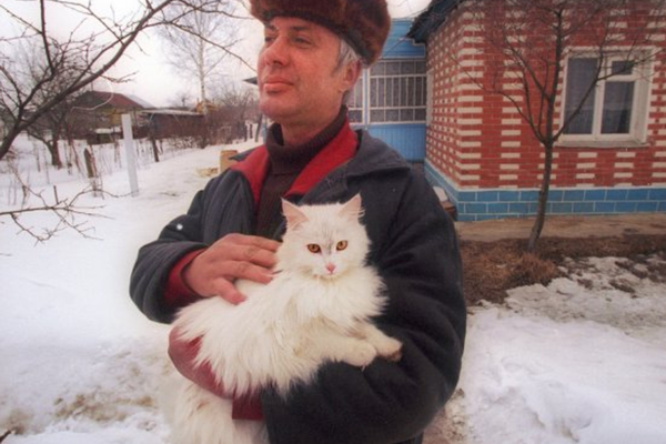 Cats, droids, and acrobatic rock & roll