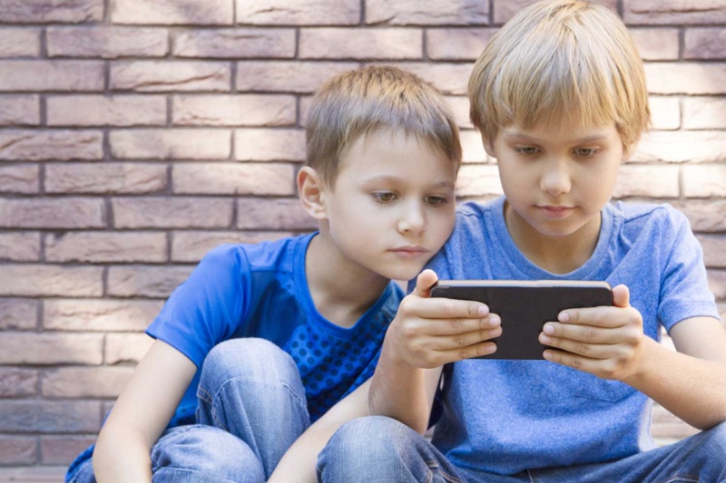 Major Phone Restrictions for Minors