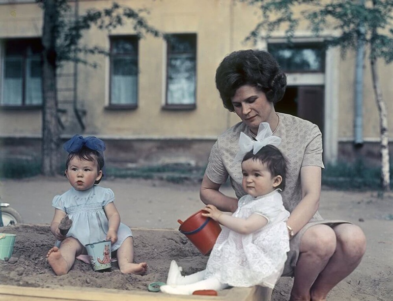 1965 photo of Tereshkova with her daughter. - Russian Life